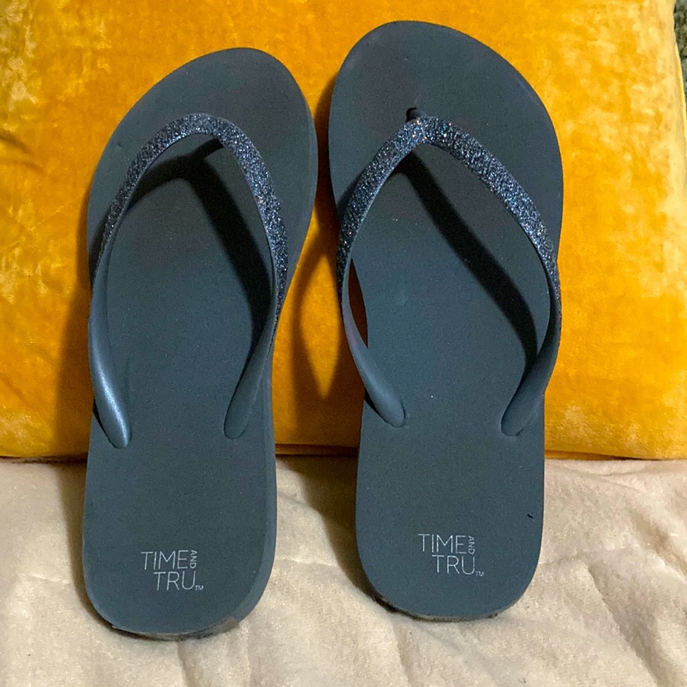 Black Flip-Flops/Sandals